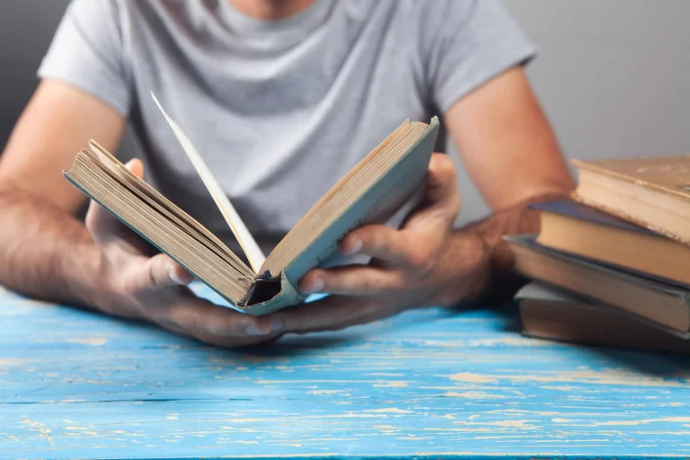 The science behind why reading is healing – 4 amazing reasons